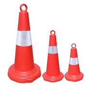 Cônes de signalisation routière réfléchissants en PE de 70 cm avec boucle de transport pour avertissement de sécurité et barrière de circulation