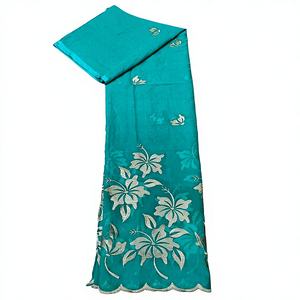 Vestido de Tela Voile con Bordado Sudanés Toub - Tejido Transpirable de Peso Medio - Product Image 5