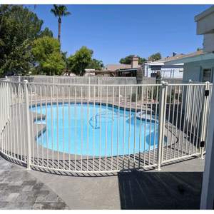 Barrières de sécurité en métal simple pour escaliers et rampes extérieurs, avec construction en acier soudé et finition noir mat - Product Image 4