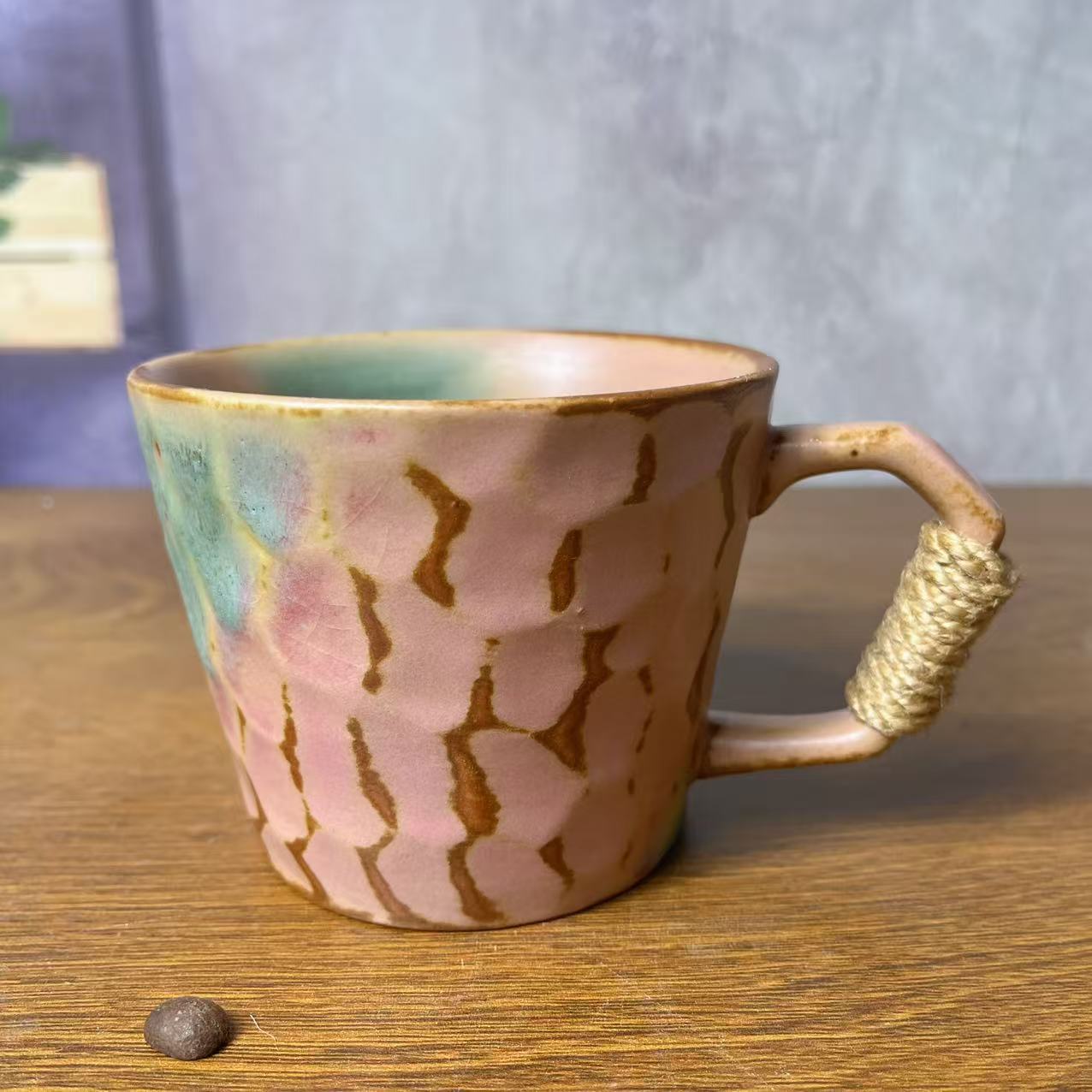 Tasse à café rose à large ouverture avec cordon de serrage - 350 ml