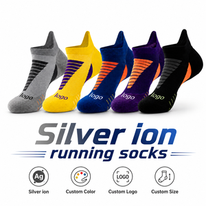Chaussettes de course basses respirantes et amortissantes anti-odeur avec technologie à ions d'argent et logo personnalisé pour hommes et femmes - Product Image 1