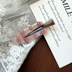 مشابك شعر نسائية من يي واي إتش جي متوفرة بطول 6 سم مع فيونكة من حجر الراين الوردي ومشبك جانبي مخصص للأطفال والنساء - Product Image 5