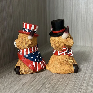 Statue en résine de vache des Highlands pour le 4 juillet, ornement de bureau sur le thème de la fête de l'Indépendance - Product Image 5