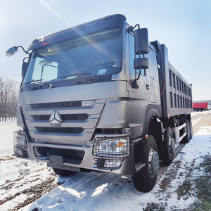 Camión Volquete Sinotruk HOWO Gris de 8x4 y 400HP para Transporte de Materiales de Construcción en Minas - Product Image 2