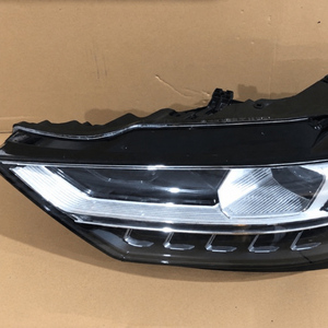 Faro LED con Luz Diurna para Audi A8L, Reemplazo Personalizado al por Mayor para Pedidos de Talleres Automotrices Profesionales - Product Image 2