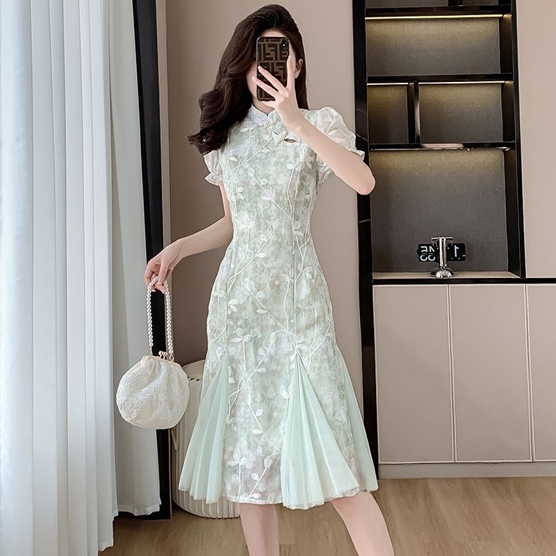 YiXin Floral Retro Qipao Cheongsam Dress with Short Puff Sleeves - Stylish Summer Wear for Women, Eco-Friendly and Comfortable YiXin Floral Retro Qipao Cheongsam Dress with Short Puff Sleeves - Stylish Summer Wear for Women, Eco-Friendly and Comfortable
