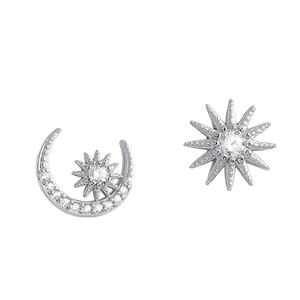 Boucles d'oreilles étoile et lune en argent 925 plaqué or blanc, strass en cristal, bijoux minimalistes pour femmes, à porter au quotidien - Product Image 1