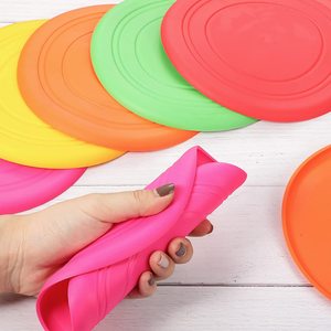 Disco Volador de Silicona Plegable con Logotipo Personalizado al por Mayor, para Adultos y Niños, Disco Volador para Mascotas al Aire Libre para Perros - Product Image 3