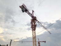 Chine Célèbre Fabricant 8 tonnes Topkit auto-ériger Mini grue à tour mobile avec prix d'usine