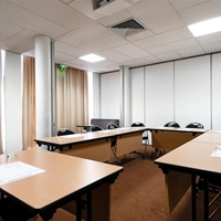Cloison en aluminium pliable, flexible et mobile sur mesure, absorption acoustique hautement efficace, design moderne, école, villa