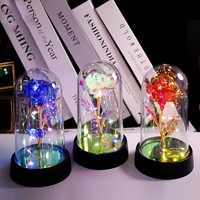 Rose artificielle en feuille d'or 24 carats avec guirlande lumineuse LED en plastique sous dôme – Saint-Valentin, Fête des Mères, Noël – Moderne, faite à la main, avec LED