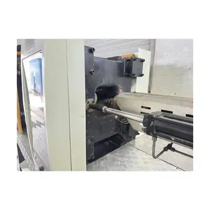 Macchina per lo stampaggio ad iniezione di plastica di marca ningbo da 160 tonnellate usata macchina per lo stampaggio ad iniezione di plastica usata di seconda mano