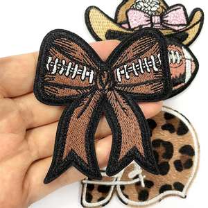 Nouveau Patch thermocollant brodé motif léopard nœud papillon pour casque de softball, décoration de chapeaux et sweats à capuche - Product Image 4