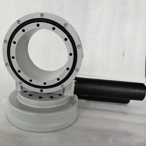 SDE14 Dual Axis Slew Drive con motor de 24V CC - Product Image 6