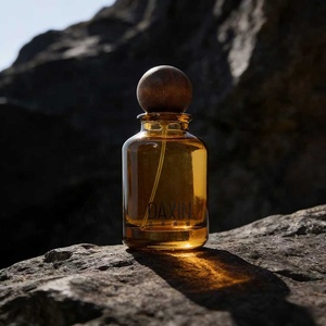 Flacons <span class=keywords><strong>de</strong></span> <span class=keywords><strong>parfum</strong></span> <span class=keywords><strong>de</strong></span> luxe vides avec pulvérisateur, 30ml, 50ml, 100ml, en verre ambré, avec surface estampée à chaud - Product Image 2