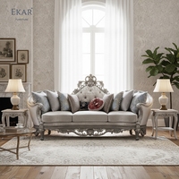 Lit capitonné Versailles Majestic en feuille d'or |   Meubles classiques français de luxe - EKAR FURNITURE