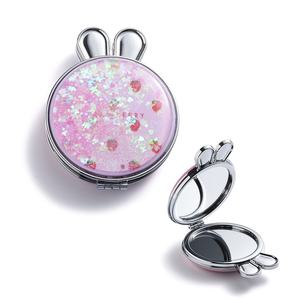 Cadeaux créatifs, miroir de poche pliable en forme de tête de lapin avec liquide de sable mouvant brillant en cristal - Product Image 2