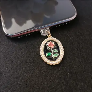 Perle Rose bouchon anti-poussière breloque Kawaii bouchon Anti-poussière prise de Port de Charge pour iPhone14 Type C Protection contre la poussière écouteur <span class=keywords><strong>Jack</strong></span> bouchon - Product Image 6