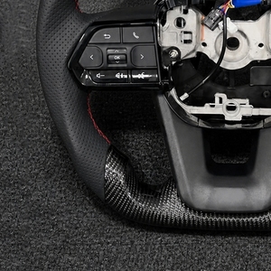 Volant en fibre de carbone pour <span class=keywords><strong>Toyota</strong></span> Hilux Corolla <span class=keywords><strong>GR</strong></span> <span class=keywords><strong>86</strong></span> Camry Land Cruiser Fortuner LC300 LC200 Prado 120 150 LC79 LC70 LC76 - Product Image 6