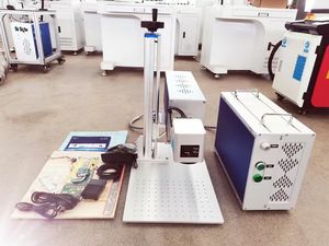 โรงงานขายส่งตั้งค่าง่ายเครื่องหมายเลเซอร์บิน CO2 เลเซอร์ไฟเบอร์อัตโนมัติ BAST / แท็กหู / รูปแบบการพิมพ์ขวดน้ํา - Product Image 3