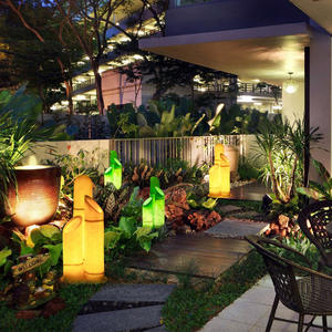 Lumière de paysage extérieure de <span class=keywords><strong>Noël</strong></span> en résine en forme de bourgeon de bambou, LED blanc chaud, étanche IP65, avec CRI 90, version solaire/à brancher 24V - Product Image 4