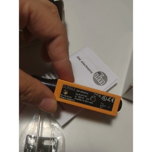 Un capteur de proximité IFM New OU5043 en boîte - Product Image 4