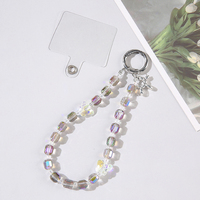 Chaîne de poignet en alliage de zinc avec perles de cristal style INS, porte-clés mignon, pendentif pour sac ou chien, pour femme, chaîne de téléphone anti-perte, portable et durable