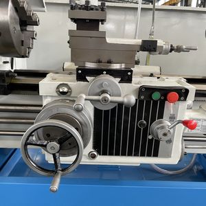 Tour à métaux manuel robuste chinois FineTech, modèle horizontal CA6166*2000, tour à banc déporté, moteur 220V, garantie 2 ans - Product Image 4
