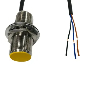 PNP NC 18x18x1mm毫米光电接近传感器DC 10-30v颜色传感器应用距离0-4.0毫米电感传感器