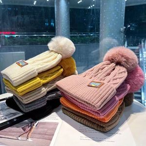 <span class=keywords><strong>Bonnet</strong></span> unisexe polyvalent en acrylique avec <span class=keywords><strong>pompon</strong></span>, résistant au froid, à revers en fausse fourrure, style urbain, pour la plage, la pêche, les fêtes et les affaires - Product Image 4