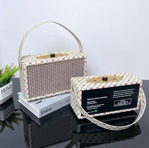 Altavoces inalámbricos de cuero de madera para el hogar Retro clásico Altavoz Bluetooth con sonido Hifi más <span class=keywords><strong>fuerte</strong></span> - Product Image 3