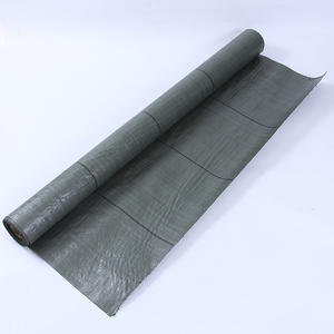 Toile de paillage noire et grise anti-UV tissée pour l'agriculture et l'aménagement paysager - Product Image 1