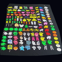 Porte-clés réfléchissant en forme de jouet gonflé, personnalisé, en acrylique 3D, avec lumière clignotante, en PVC souple pour enfants, réflecteurs, meilleur produit promotionnel OEM de Chine 2026