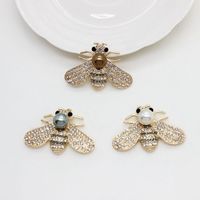 Breloque abattable en alliage électroplaqué, motif abeille incrustée de perles et de diamants, pour grille d'aération de voiture, accessoire de coque de téléphone, Yiwu