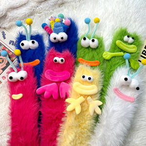 HY-4778 nouveau drôle chaussettes fille créatif chenille conception équipage corail polaire chaussettes femmes plus chaud sol bas hiver - Product Image 2