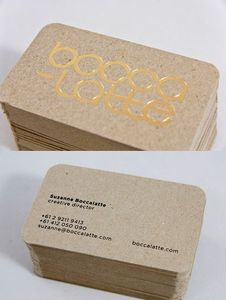 Tarjetas de Papel Personalizadas: Tarjetas de Identificación VIP de Lujo en Negro con Relieve y Logotipo Estampado en Dorado - Product Image 2