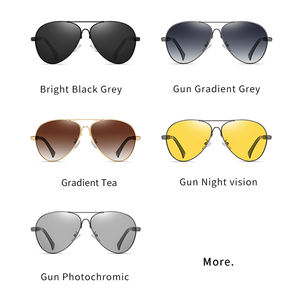 Gafas de Sol Fotocromáticas Polarizadas de Lujo Estilo Piloto con Visión Nocturna para Conducir para Hombre y Mujer con Metal de Memoria - Product Image 4