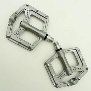 Pédales de plateforme en alliage d'aluminium, axe chromoly à 3 roulements pour vélos de montagne, durables, noir, bleu, rouge, argent, gris - Product Image 2