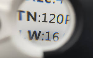 عدسة مكبرة مزدوجة العدسة مع 3 مصابيح LED وقوة تكبير عالية للقراءة طراز 6902AB - Product Image 6