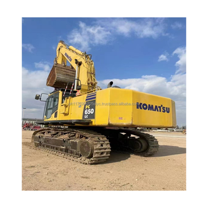Excavadora de cadenas Komatsu PC650-8 usada, 65 toneladas, modelo 2023, capacidad de cazo de 2.3m, motor original, pocas horas de uso, buen estado. - Product Image 3
