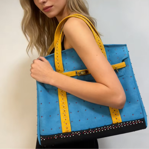 Bolso Tote Grande Vintage de Lona Estilo Náutico Gris Bronceado con Hebilla Dorada, Ojales y Correa Desmontable Colorida con Pedrería Decorativa - Product Image 2