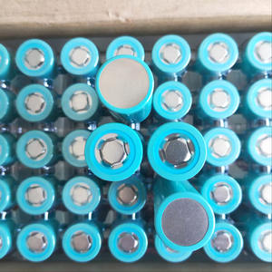 بطارية أيون الليثيوم الأسطوانية 5C IFR Lifepo4 القابلة لإعادة الشحن - Product Image 2