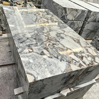 Mesa de Centro de Lujo con Base de Mármol, Diseño Italiano Rectangular Pulido para Sala de Estar o Proyectos de Villas