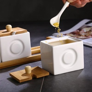 Wholesale Hot Selling Embossed square Shape <strong>Spice</strong> <strong>Storage</strong> with Bamboo Lids / Ceramic Jar - Product Image 4