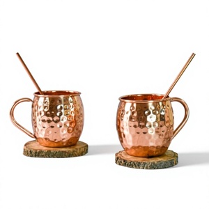 Coffrets cadeaux de mugs Moscow Mule en cuivre martelé, écologiques, compatibles lave-vaisselle, qualité supérieure, en vente. - Product Image 1