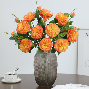 Rose artificielle à 3 têtes Emil, en plastique et soie, haute simulation, style classique, pour la décoration de la maison et de mariage - Product Image 4