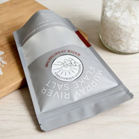 Sachet refermable personnalisé en aluminium noir de qualité alimentaire avec fenêtre pour épices et sel