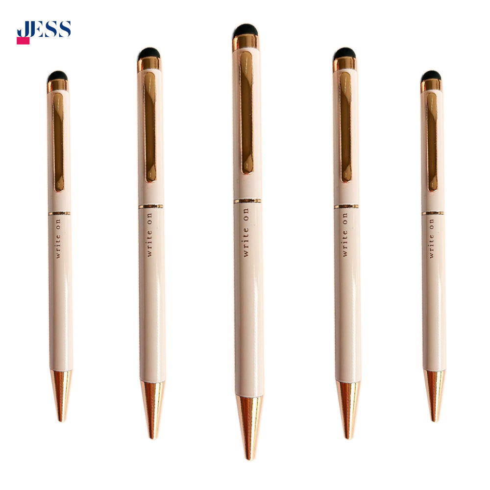 สีชมพูอ่อน