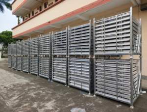 イベントステージ群衆制御バリケード アルミ合金製 モジュール式 防錆 遮断安全バリケードフェンス - Product Image 1