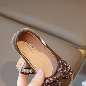 Zapatos Infantiles Casuales para Niñas, Diseño Simple y Moderno, con Lazo de Perlas y Flores, Alta Calidad, con Cierre de Velcro - Product Image 6